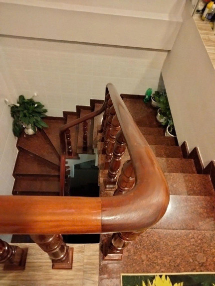 404