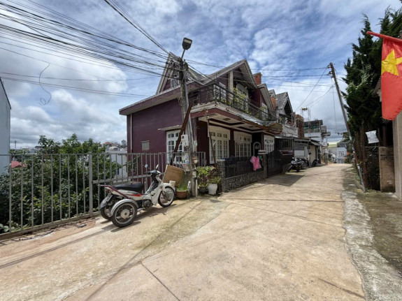 Đất Tặng Nhà Cấp 4 Đường Tô Vĩnh Diện – Phường 6, Đà Lạt: Vị Trí Gần Trung Tâm, Thuận Tiện An Cư