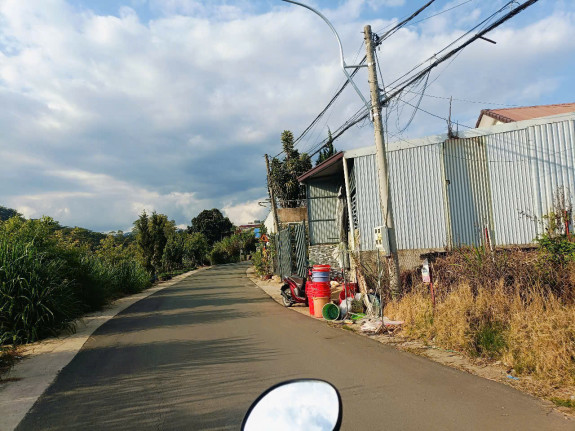 404