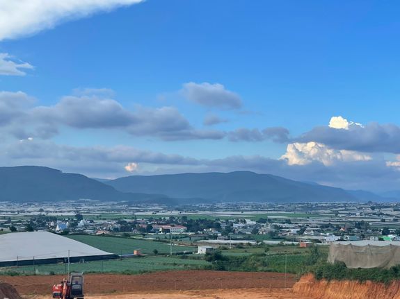 404