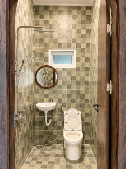 404