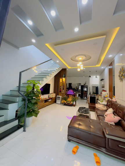 Bán nhà hẻm B1 Phạm Ngũ Lão – Cách Ngã Sáu 1km – Giảm sốc 350 triệu– Công chứng nhanh